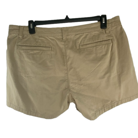 St. John’s Bay Tan Chino Shorts NWT Size 18P SKU0499 - Picture 4 of 9
